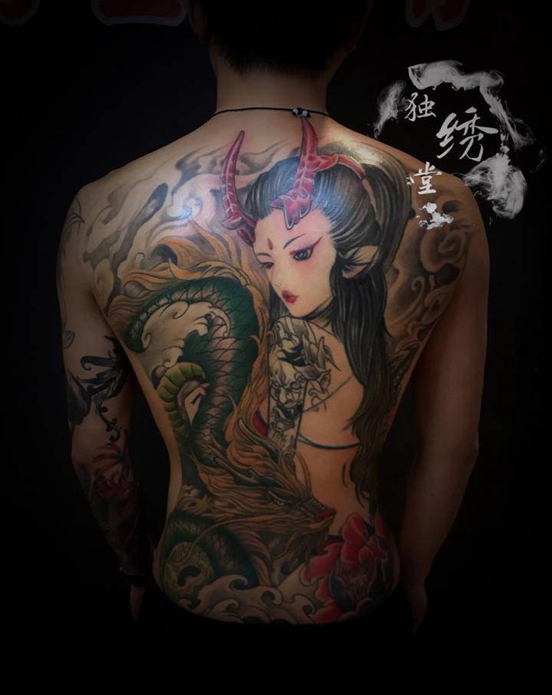 龙姬纹身图片_背部纹身图案