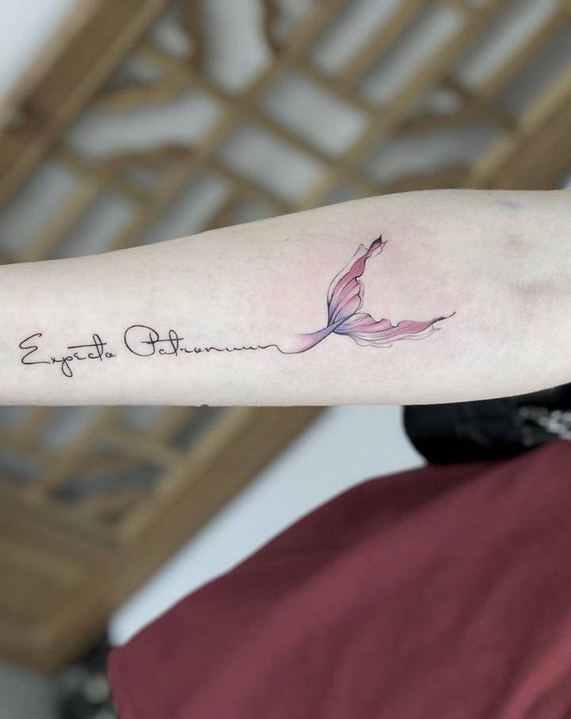 美人鱼纹身图片_胸部肩部纹身图案