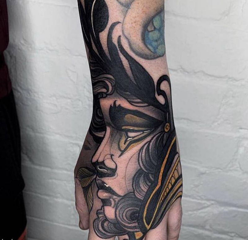 old school手背纹身图片_手臂纹身图案