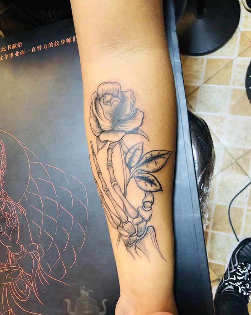 爪子纹身纹身图片_手臂新传统纹身图案