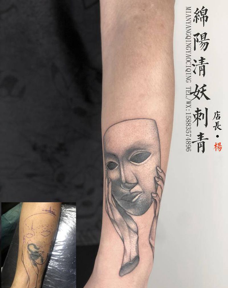 面积遮盖纹身图片_胸部肩部纹身图案