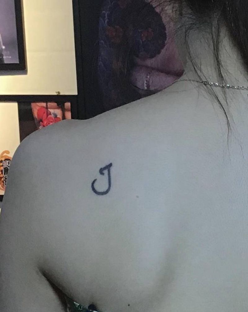 旧纹身遮盖纹身图片_肩部新传统纹身图案