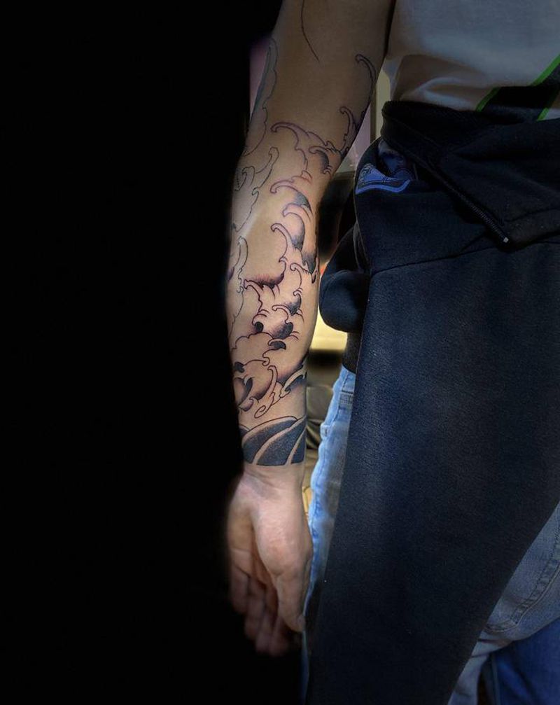 浪臂下次继续纹身图片_手臂新传统纹身图案