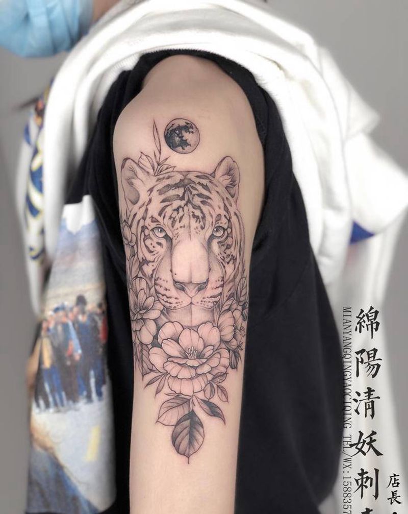 虎头纹身图片_颈部肩部纹身图案