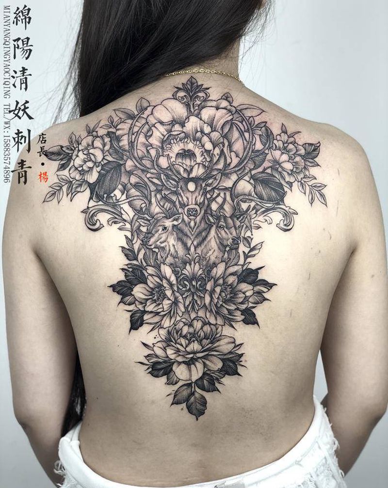 后背麋鹿素花纹身图片_腹部胸部纹身图案