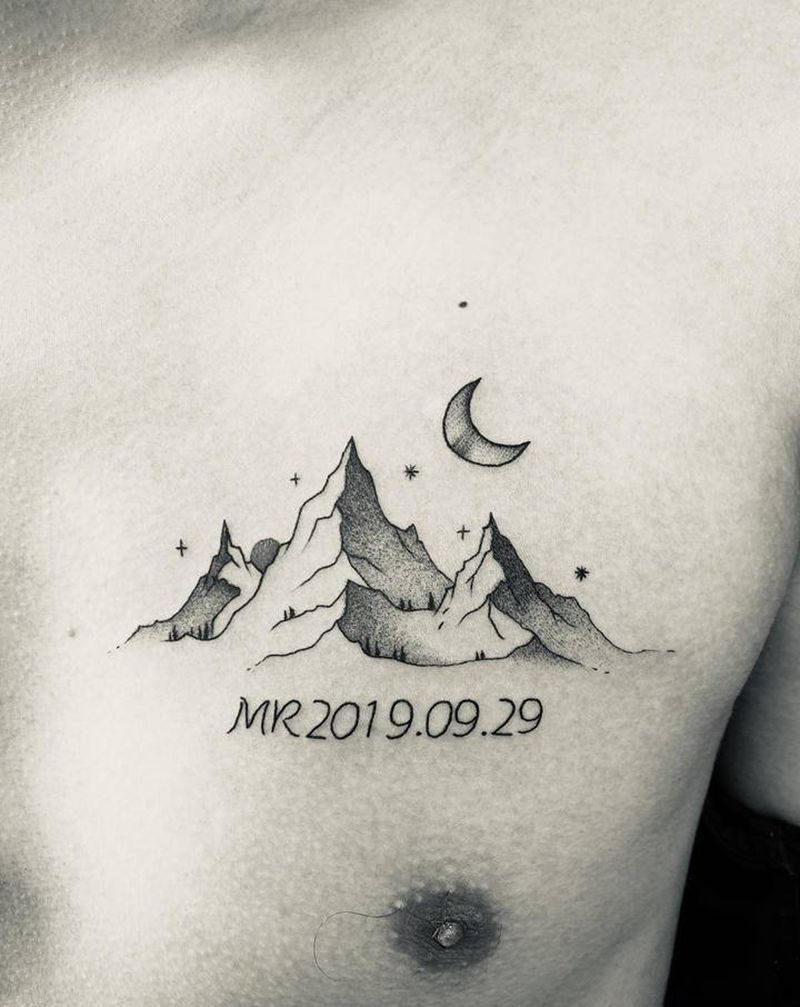 日月星辰纹身图片_胸部点刺纹身图案
