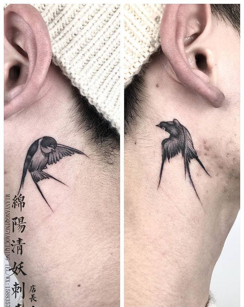 燕子纹身图片_肩部胸部纹身图案