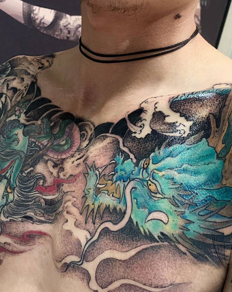 传统花胸纹身图片_胸部新传统纹身图案