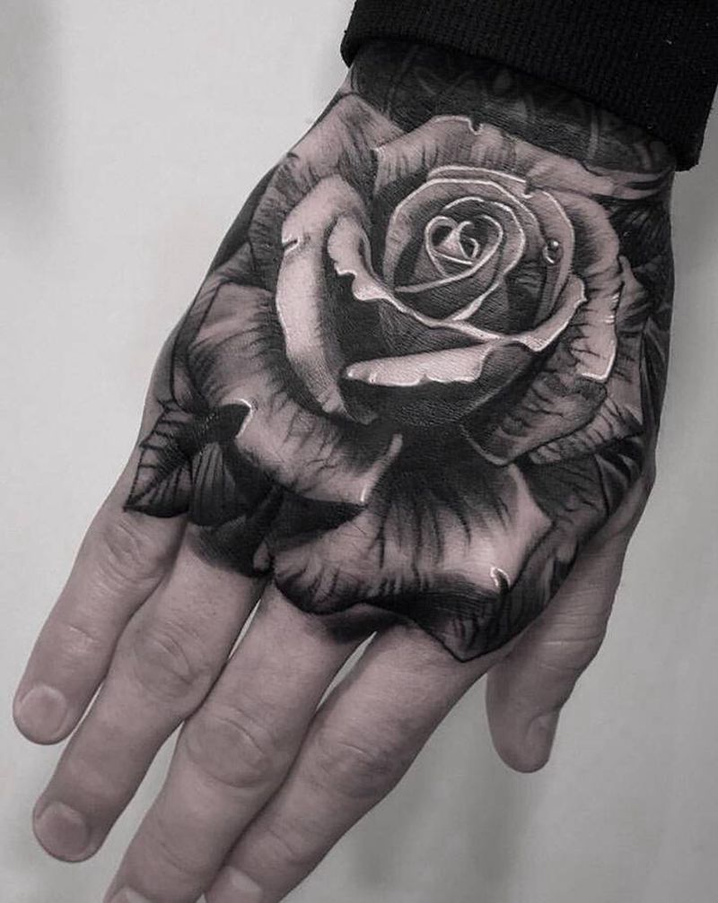 新年第一个满背纹身图片_手部纹身图案