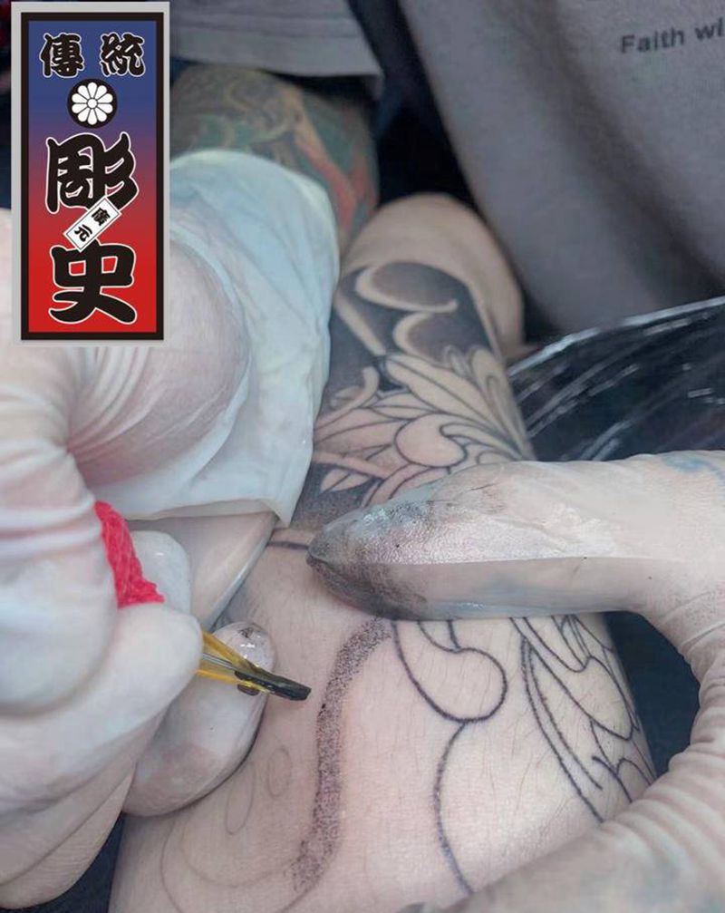 圆五针纹身图片_手臂老传统纹身图案