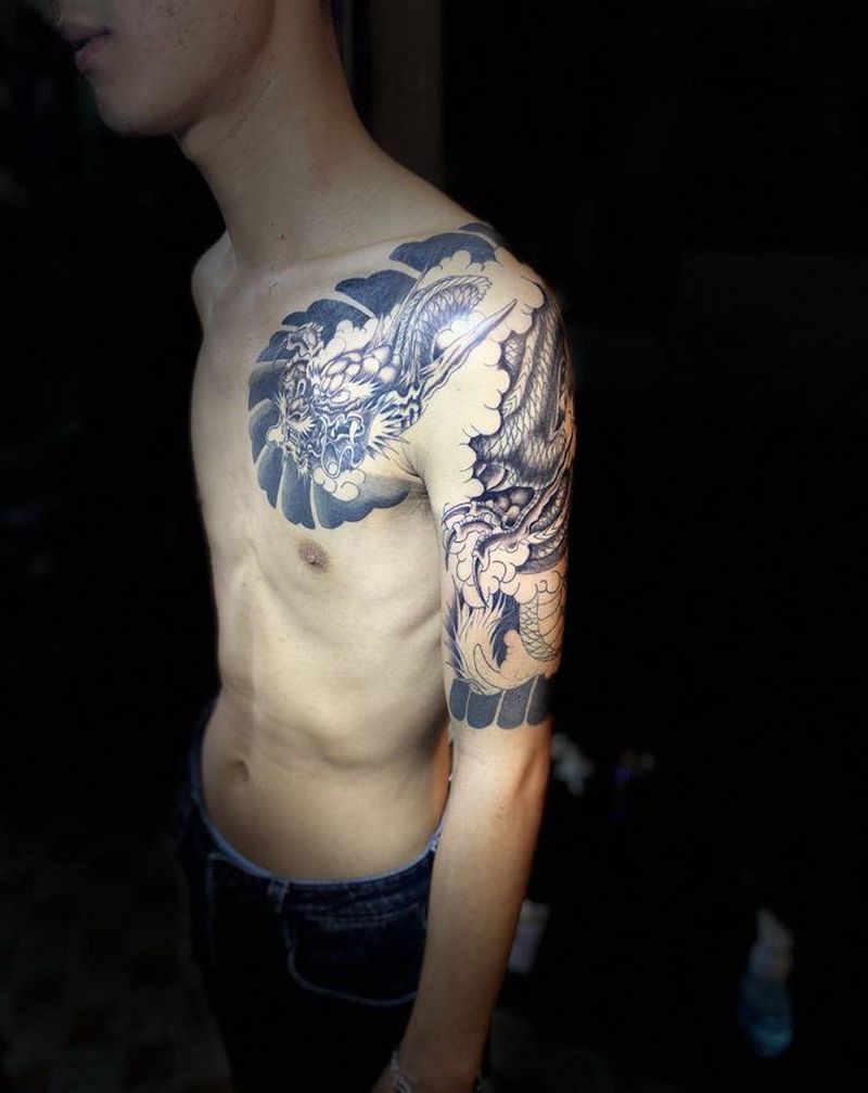 半甲龙进度纹身图片_肩部手臂老传统新传统纹身图案