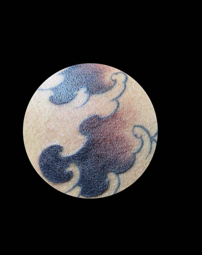 半甲一角纹身图片_肩部新传统纹身图案