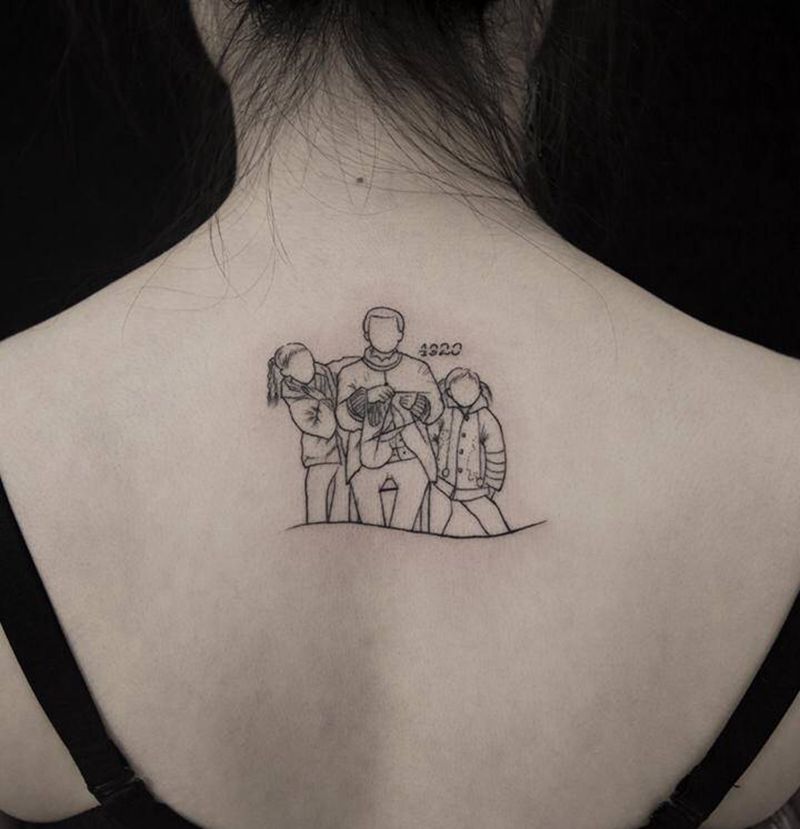 简笔线条纹身图片_背部几何纹身图案