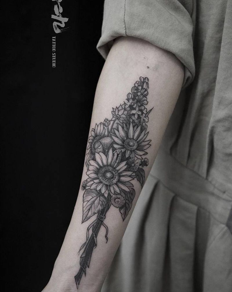 素花遮盖旧纹身纹身图片_手部纹身图案