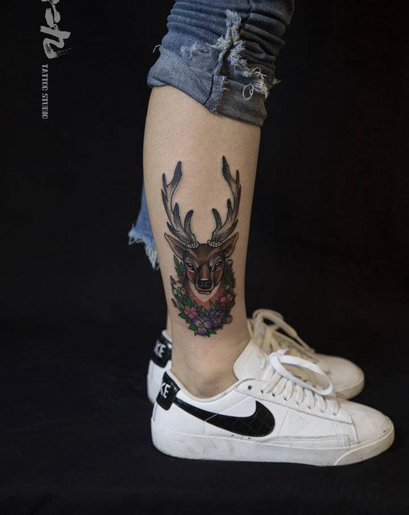 鹿纹身图片_腿部脚部水彩纹身图案
