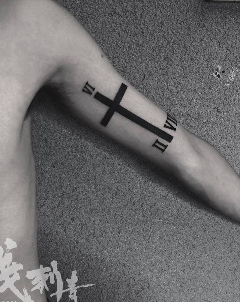 更新纹身图片_手臂肩部几何图腾纹身图案