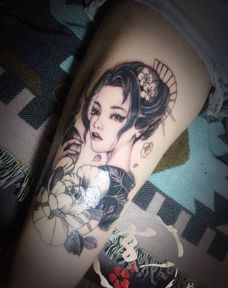 艺妓纹身图片_腿部纹身图案