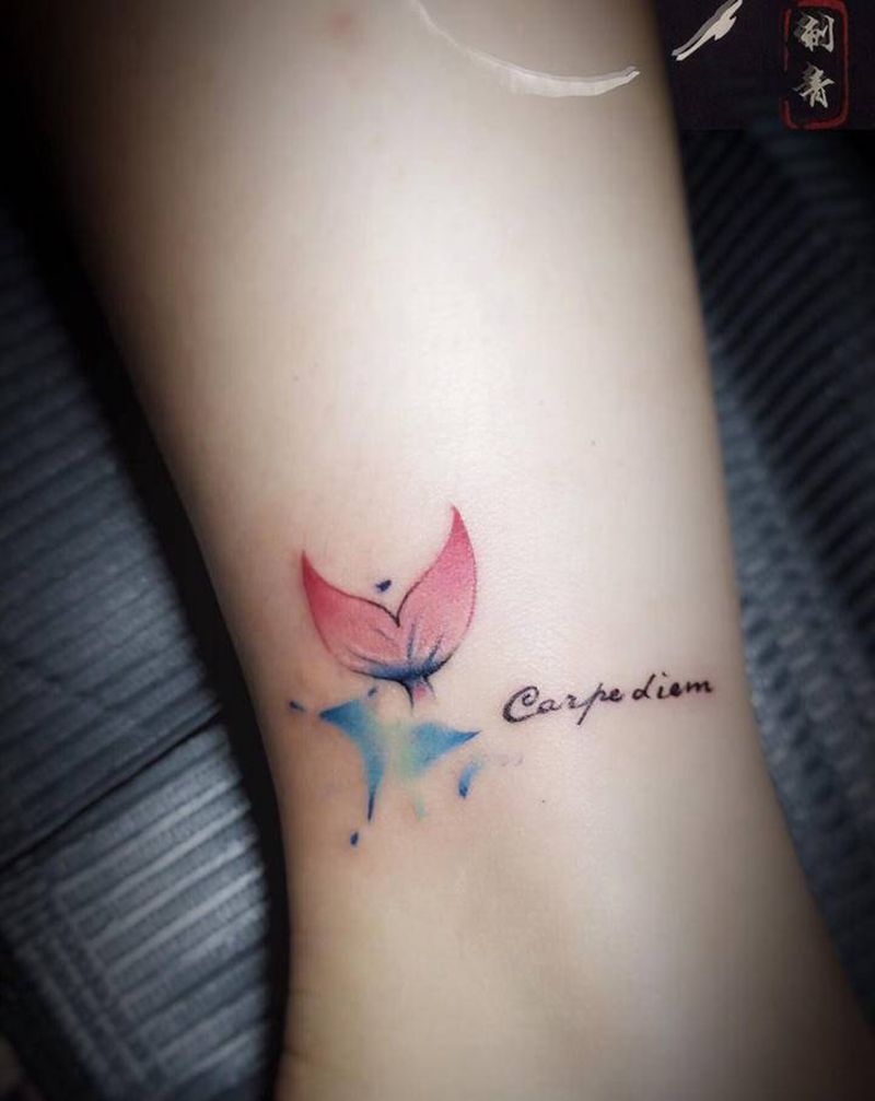 小东西纹身图片_脚部纹身图案