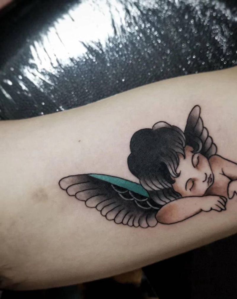 小天使纹身图片_手臂纹身图案