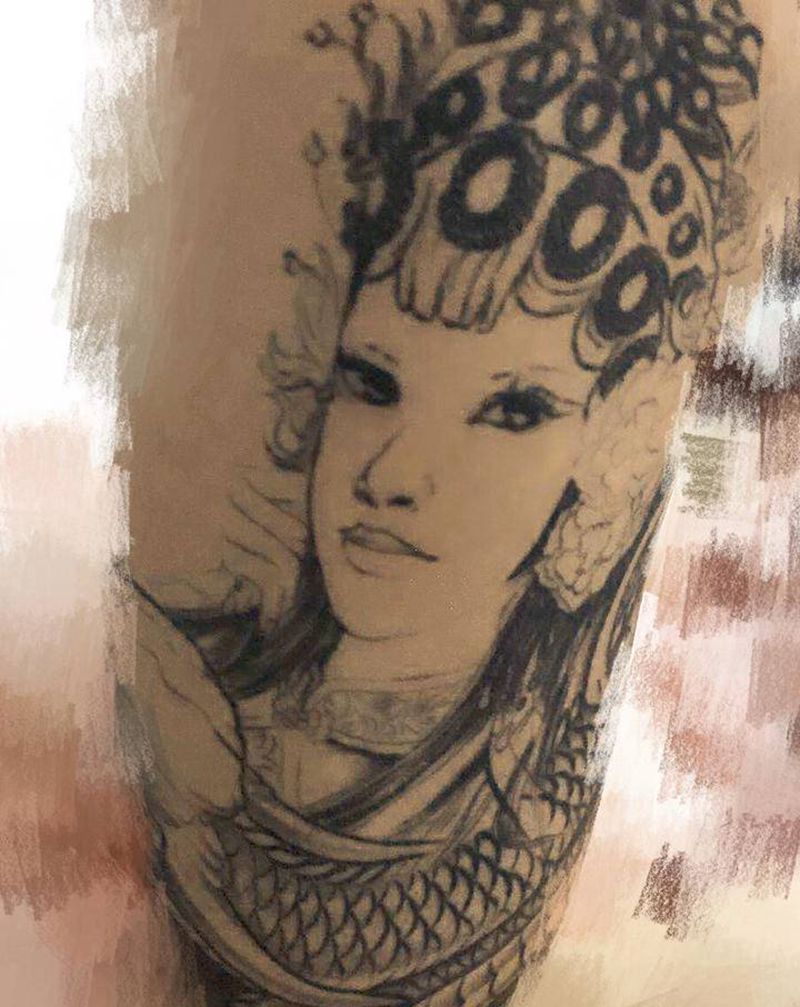 朋克风纹身图片_腿部New School纹身图案