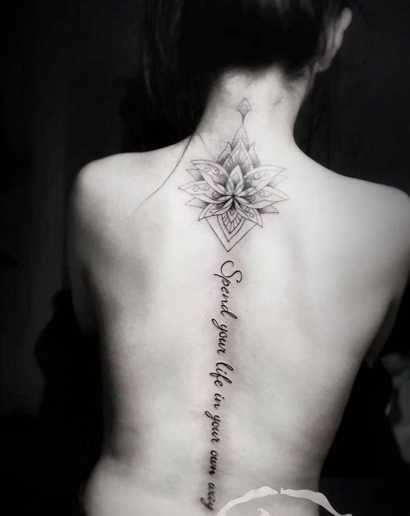 后颈遮盖纹身图片_背部纹身图案