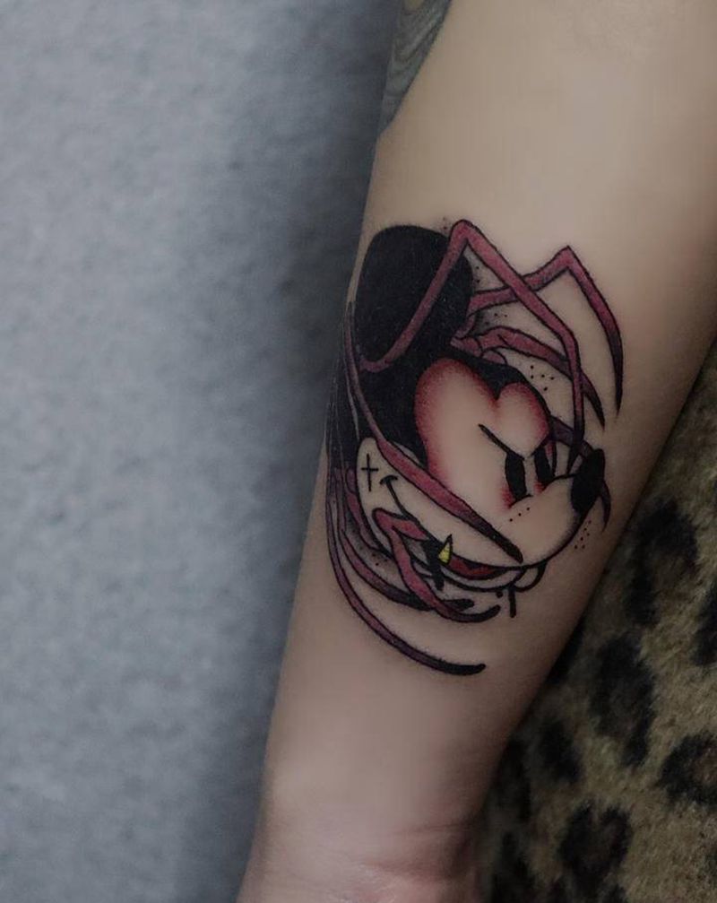 school纹身图片_手臂New SchoolOld School纹身图案