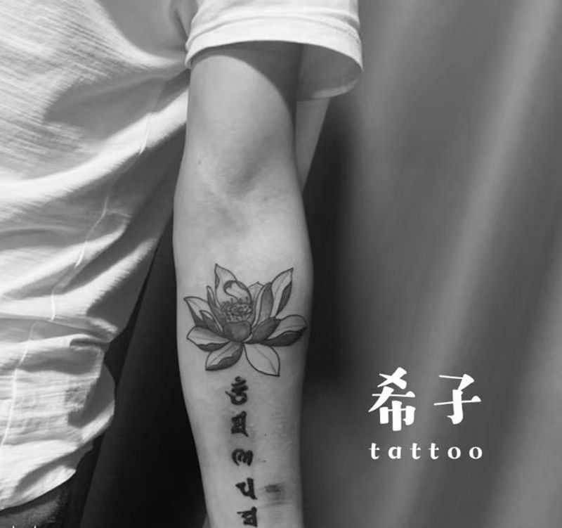 莲花设计作品纹身图片_手部纹身图案