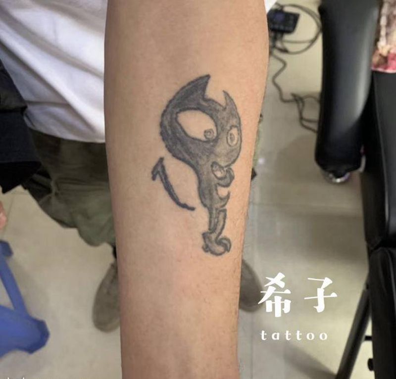 遮盖纹身纹身图片_手臂新传统纹身图案