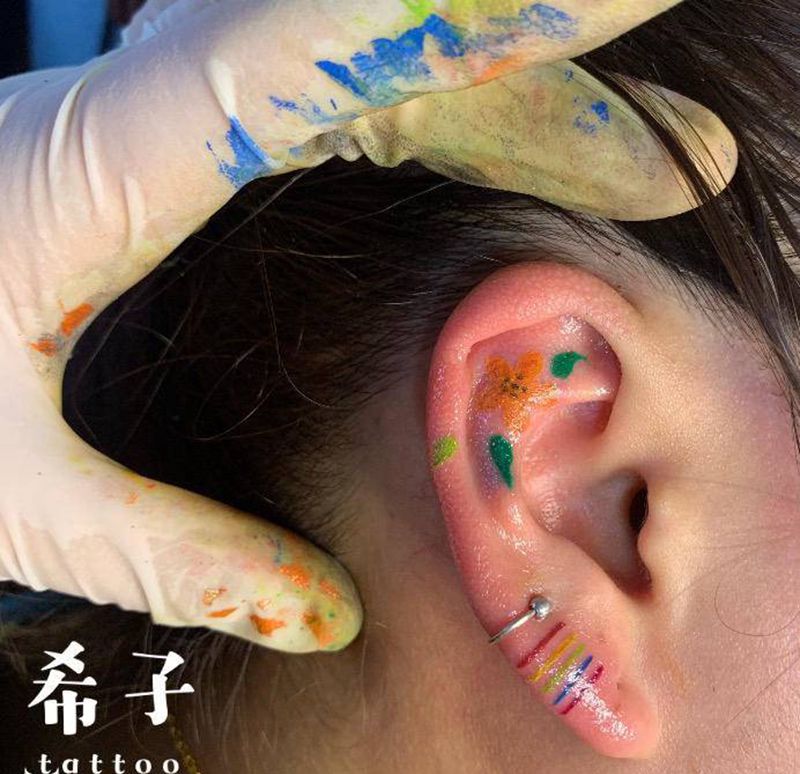 耳朵纹身纹身图片_耳朵纹身图案
