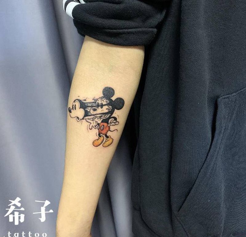 暗黑米奇纹身图片_手臂纹身图案