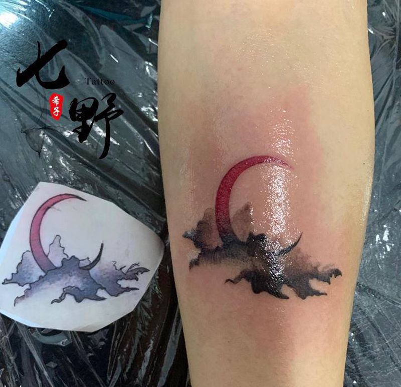 水墨风格纹身图片_手臂水墨纹身图案