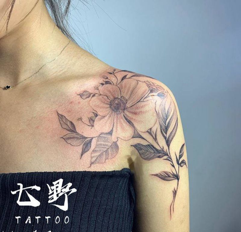 韩式素花纹身图片_肩部纹身图案