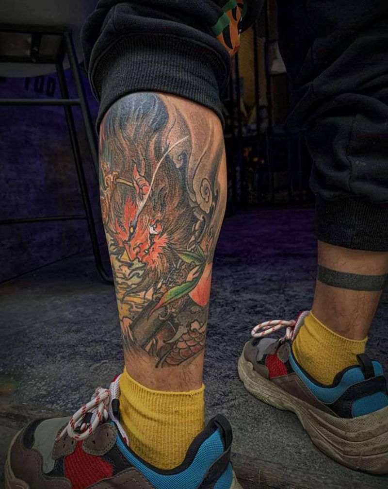 大圣纹身图片_腿部新传统纹身图案