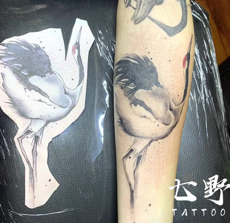 水墨花臂拼接纹身图片_手臂水墨纹身图案