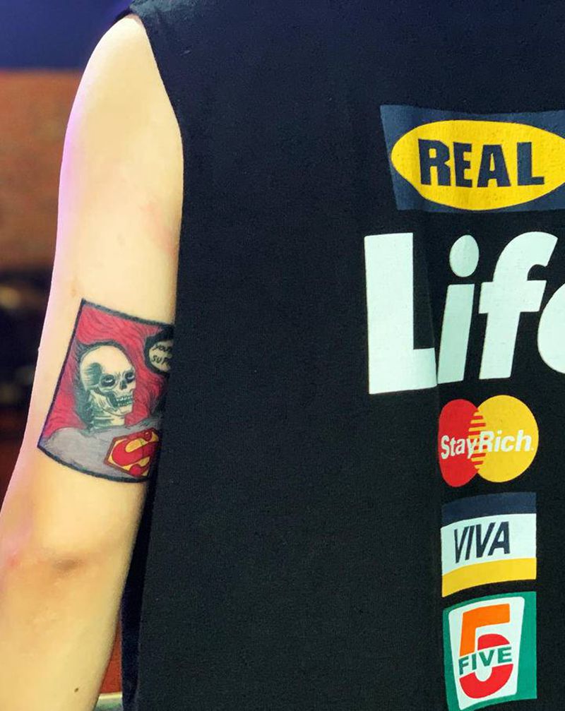 最近扎这的挺多纹身图片_手臂Old School纹身图案