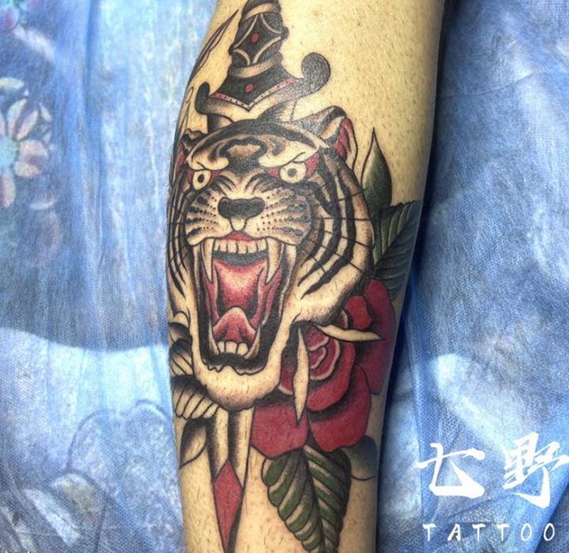 old school纹身图片_腿部Old School纹身图案