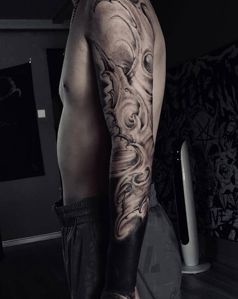 黑臂遮盖纹身图片_手部纹身图案