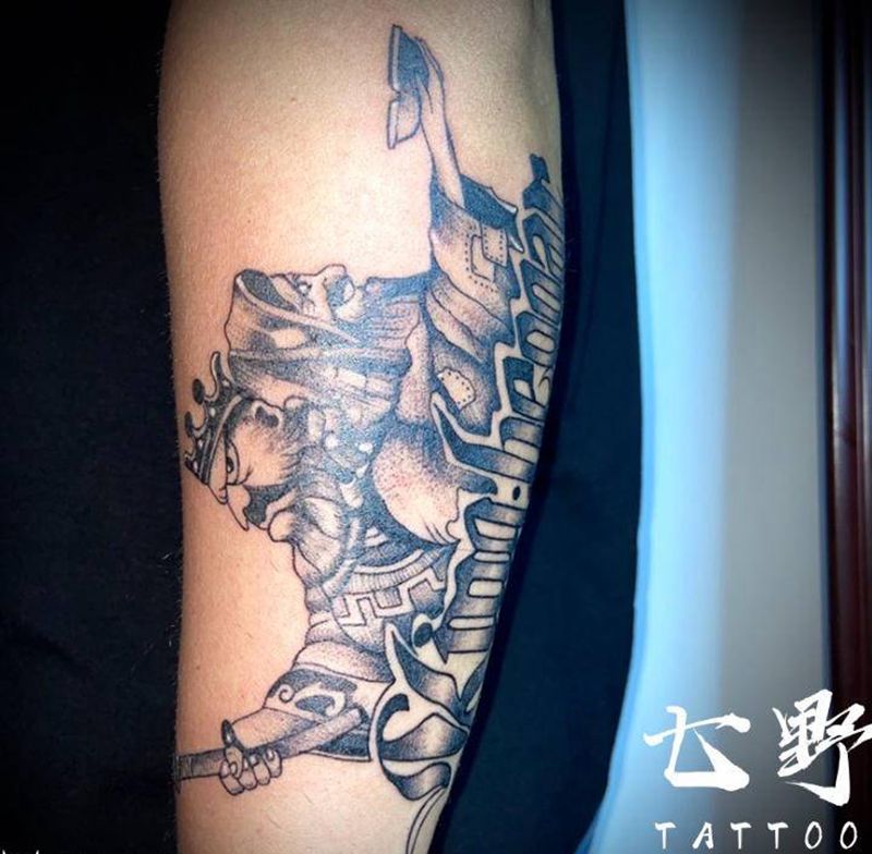 国王与乞丐纹身图片_手臂纹身图案