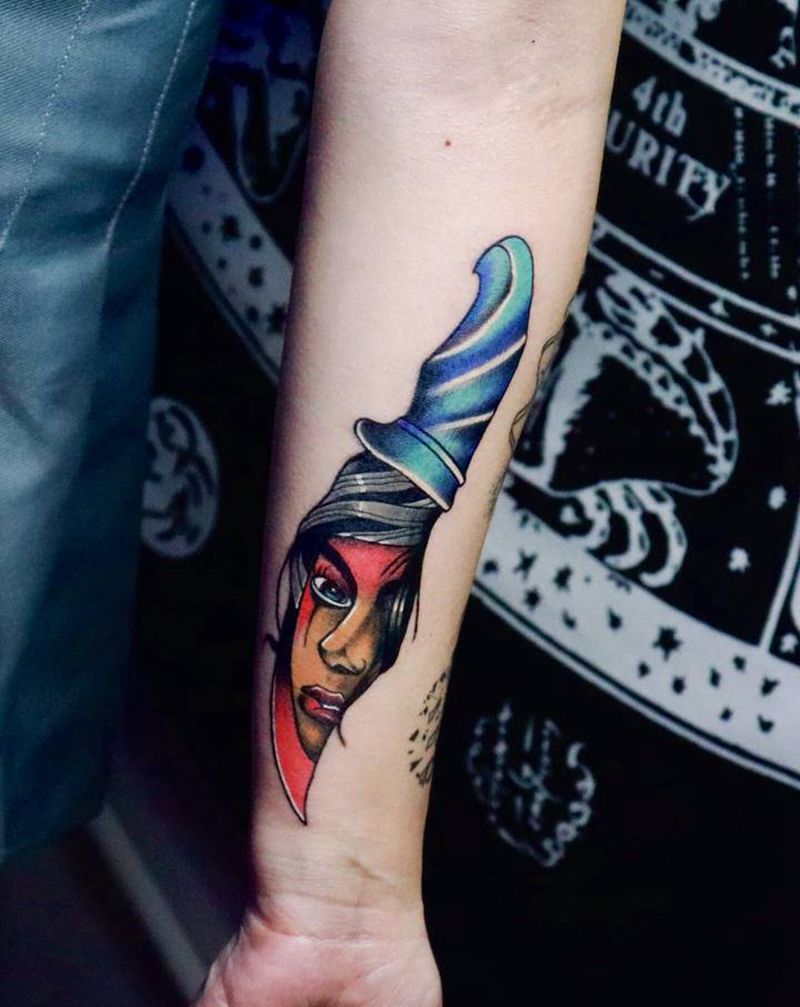 匕首纹身图片_手部纹身图案