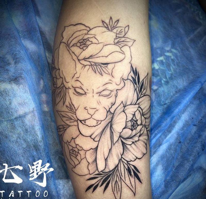 无毛猫纹身图片_腿部纹身图案