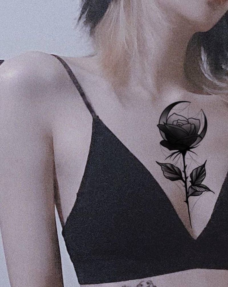 设计与上身纹身图片_胸部点刺Old School纹身图案