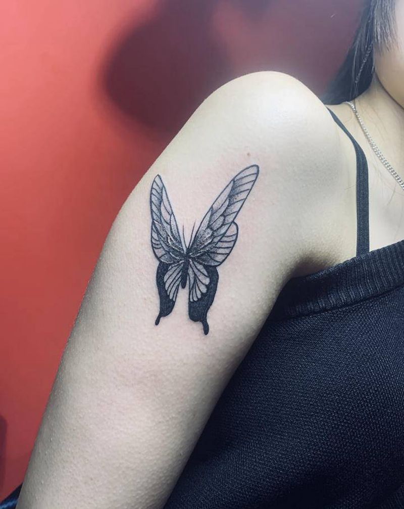 蝴蝶纹身图片_手臂点刺纹身图案