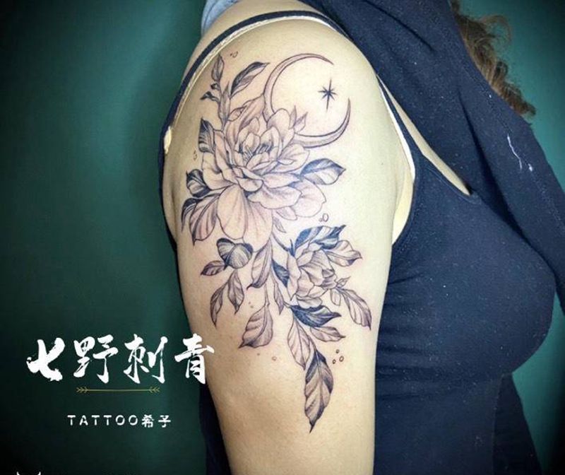 闺蜜一起纹的姐妹花纹身图片_手臂纹身图案