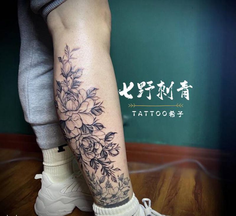 韩式素花纹身图片_腿部纹身图案