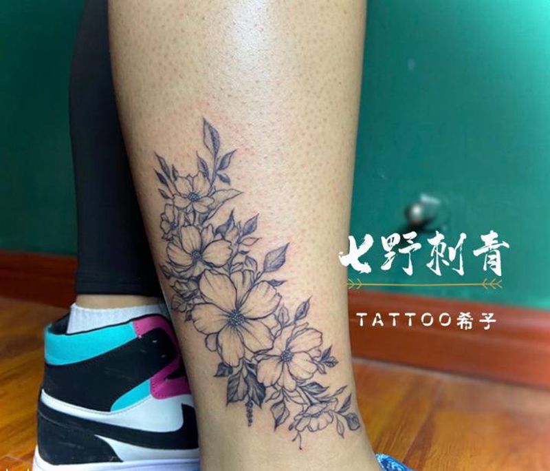 韩式素花纹身图片_腿部纹身图案