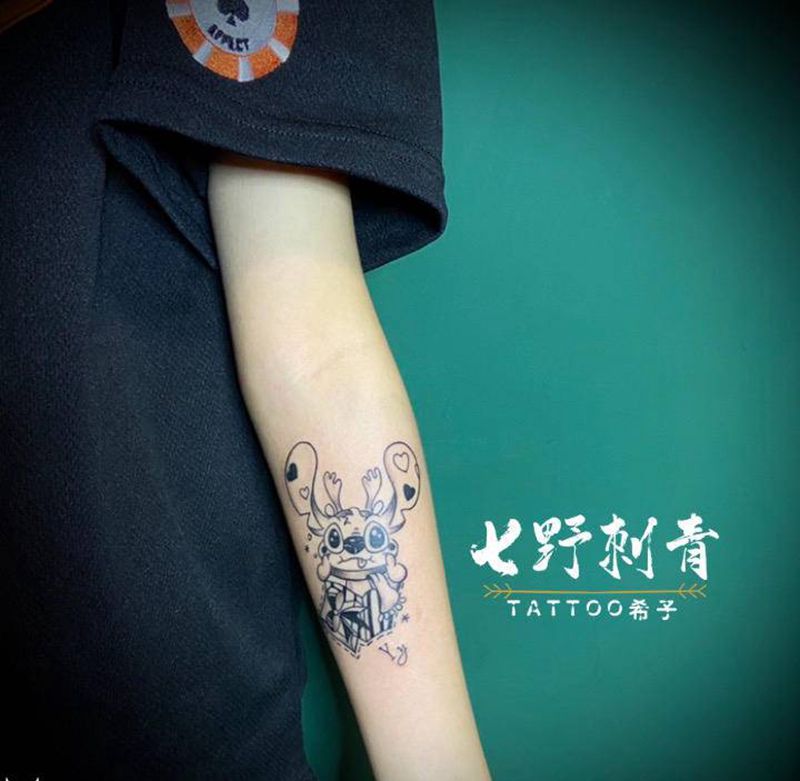 史迪仔纹身图片_手臂纹身图案