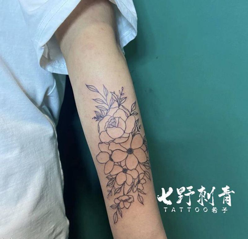 素花纹身图片_手臂纹身图案