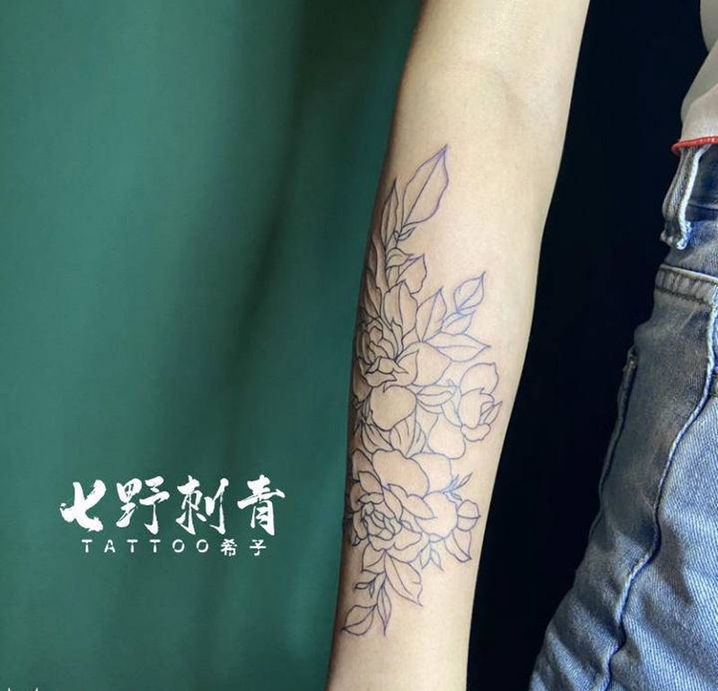 素花纹身图片_手臂纹身图案