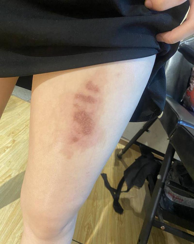 素花遮盖纹身图片_腿部新传统纹身图案