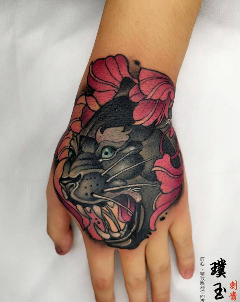 new school纹身图片_手部New School纹身图案